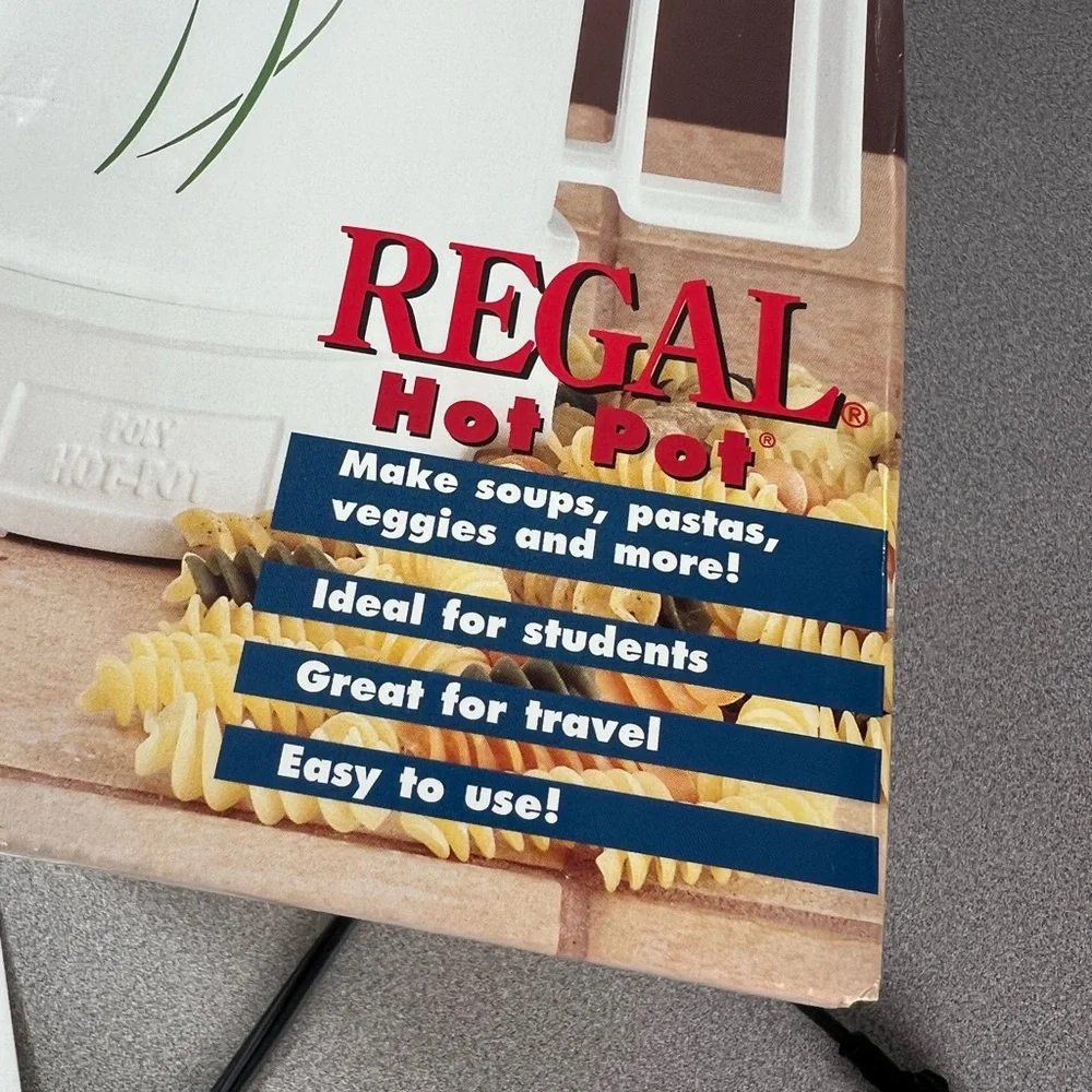 Vintage 5 Cup Regal Hot Pot white with Floral pattern heat Water Dorm Motel‎